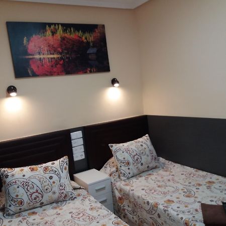 Hostal Numancia Madrid Esterno foto