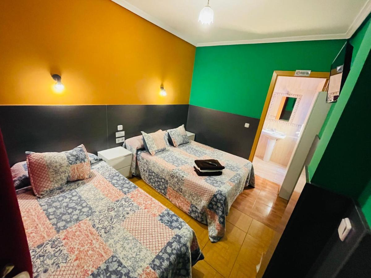 Hostal Numancia Madrid Esterno foto