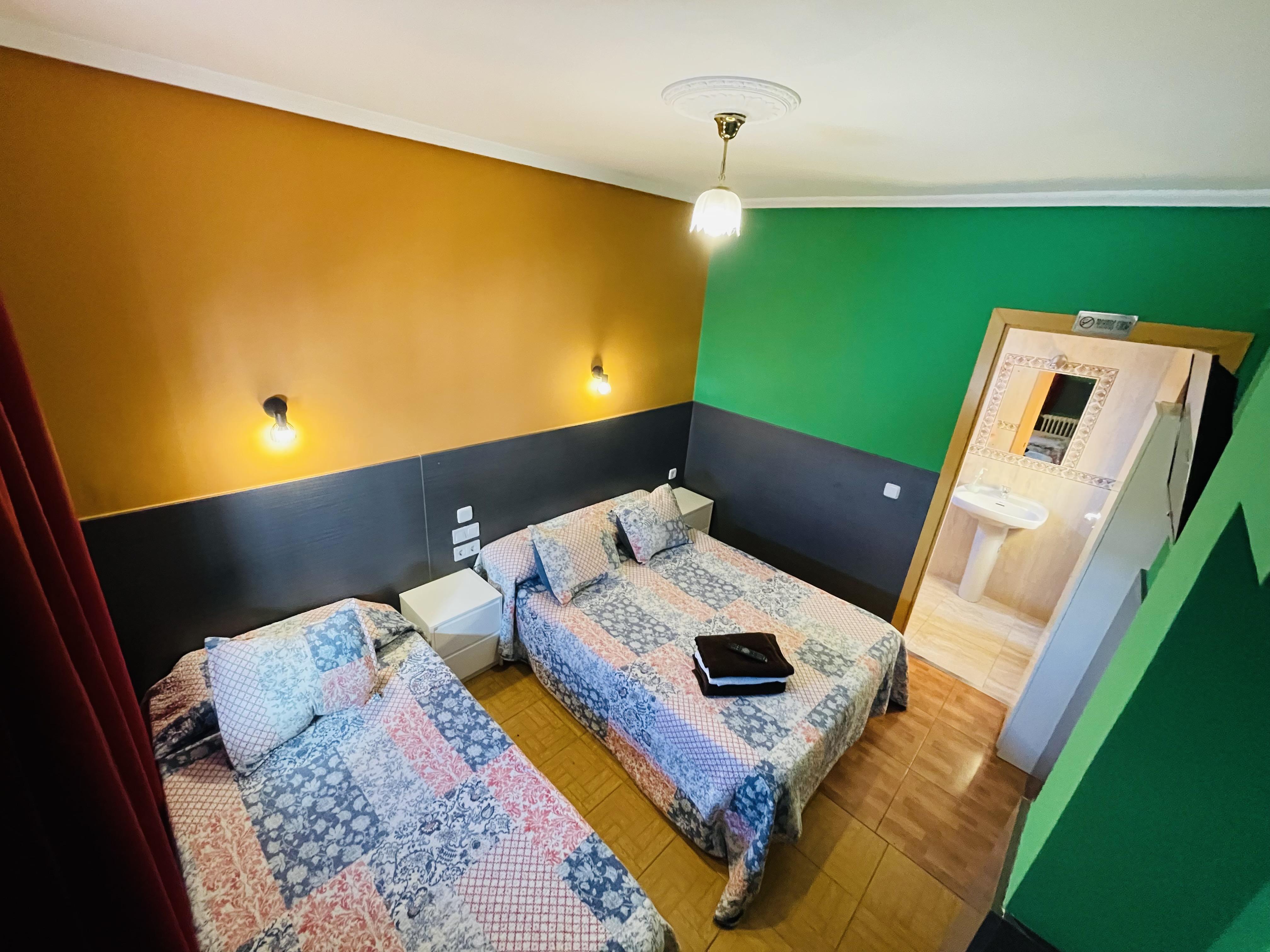 Hostal Numancia Madrid Esterno foto