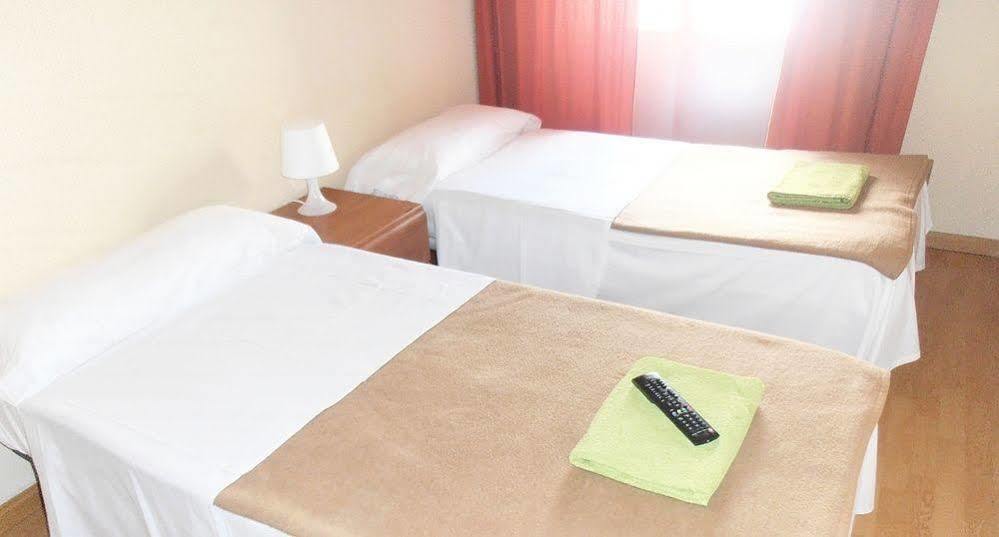 Hostal Numancia Madrid Esterno foto